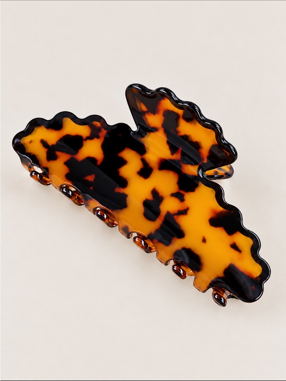 New! Tortoiseshell Scalloped Claw Clip NWOT